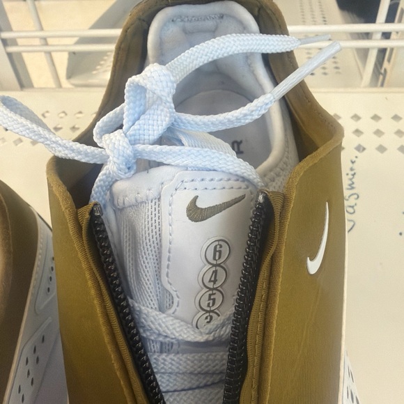 Nike Men's Brown and White Sneakers - Picture 6 of 7